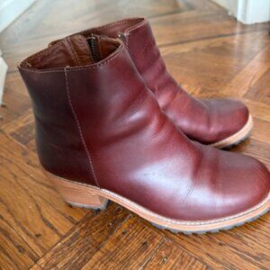 Women's Cognac Leather 9.5 Ankle Bootie, Portland Leather